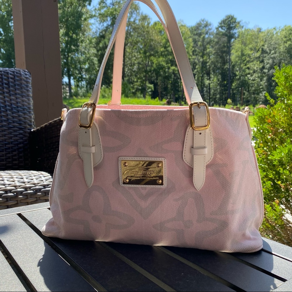 ⭐️ Authentic LE Louis Vuitton Tahitienne Cabas PM ⭐️